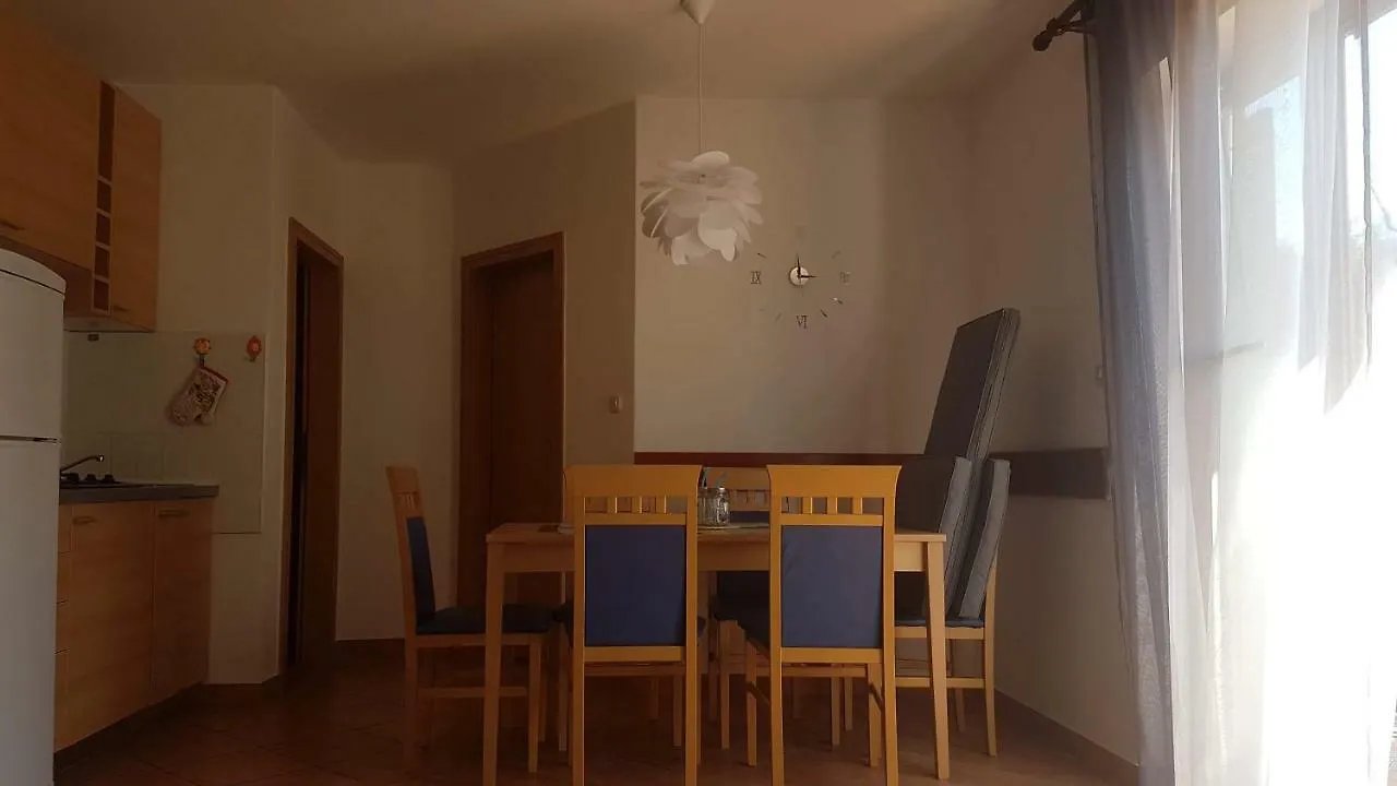 Apartment Zeljka Nerezine